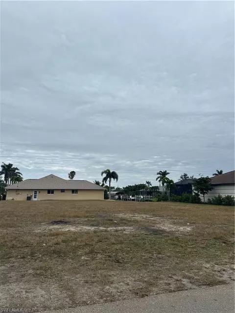 315 SW 47th St, Cape Coral, FL 33914