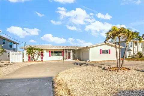 239 Ibis St, Fort Myers Beach, FL 33931