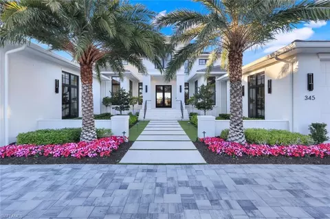 345 Hawser Ln, Naples, FL 34102