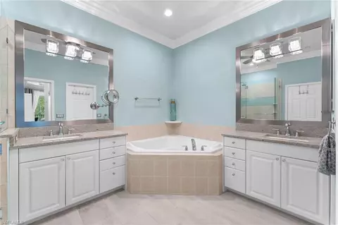 Bath - 7832 Clemson St #202, Naples, FL 34104 photo 2 of 3