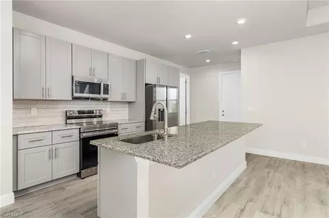 589 David Cir, Labelle, FL 33935 photo 8