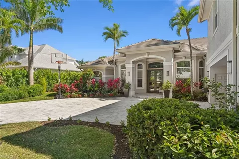 1904 Fairfax Cir, Naples, FL 34109