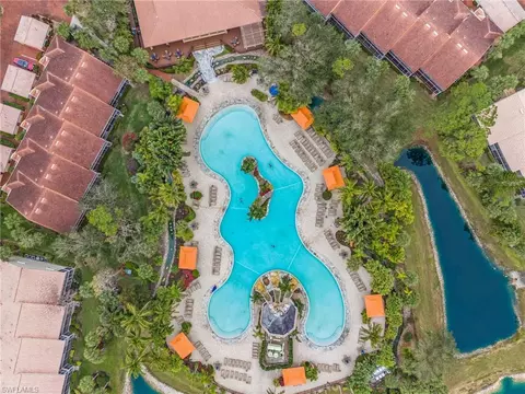 2415 Hidden Lake Dr #9, Naples, FL 34112