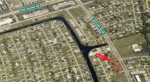 816 Skyline Blvd, Cape Coral, FL 33991