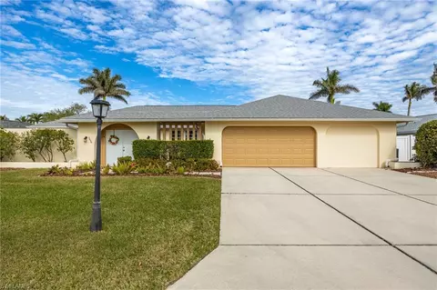 5676 Montilla Dr, Fort Myers, FL 33919