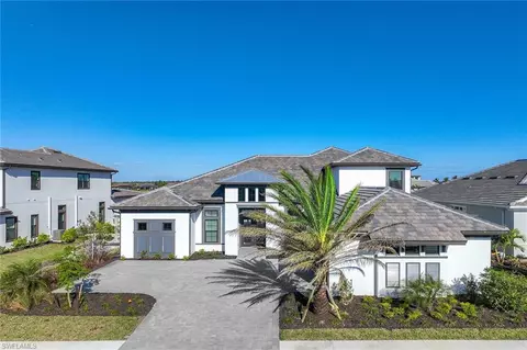 15386 Turin Dr, Naples, FL 34114