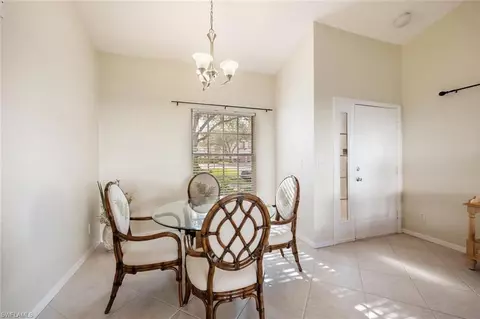 554 Windsor Sq #101, Naples, FL 34104 photo 5