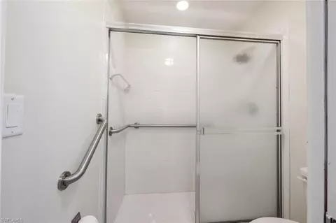 554 Windsor Sq #101, Naples, FL 34104 photo 11