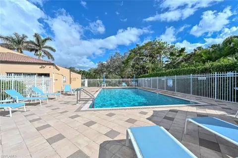 554 Windsor Sq #101, Naples, FL 34104 photo 23