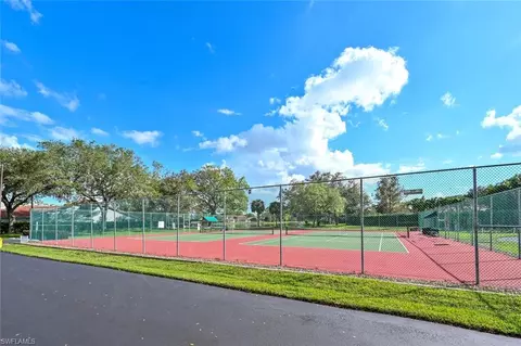 554 Windsor Sq #101, Naples, FL 34104 photo 24