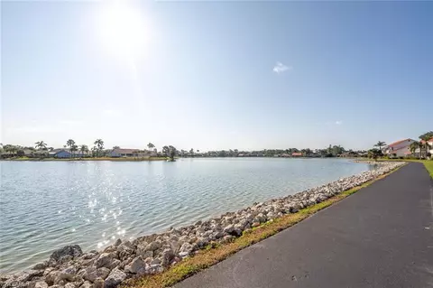 554 Windsor Sq #101, Naples, FL 34104 photo 17