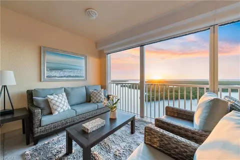 445 Dockside Dr #B903, Naples, FL 34110