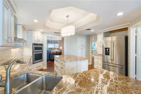 Kitchen - 445 Dockside Dr #B903, Naples, FL 34110 photo 3 of 3