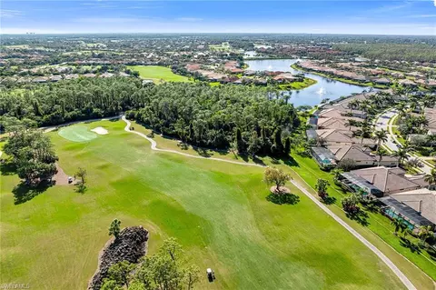 View/Area - 6653 Costa Cir, Naples, FL 34113 photo 2 of 7