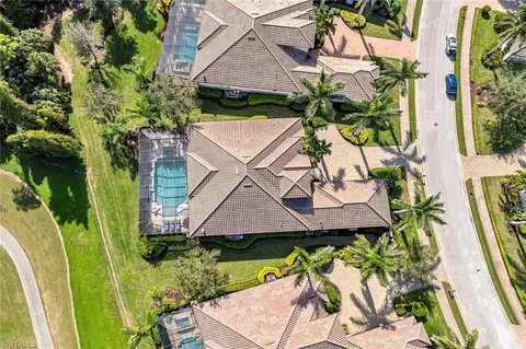View/Area - 6653 Costa Cir, Naples, FL 34113 photo 4 of 7