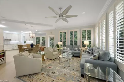269 Colonade Cir #2802, Naples, FL 34103