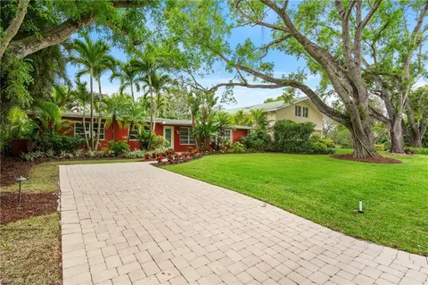 432 3rd Ave N, Naples, FL 34102 photo 2