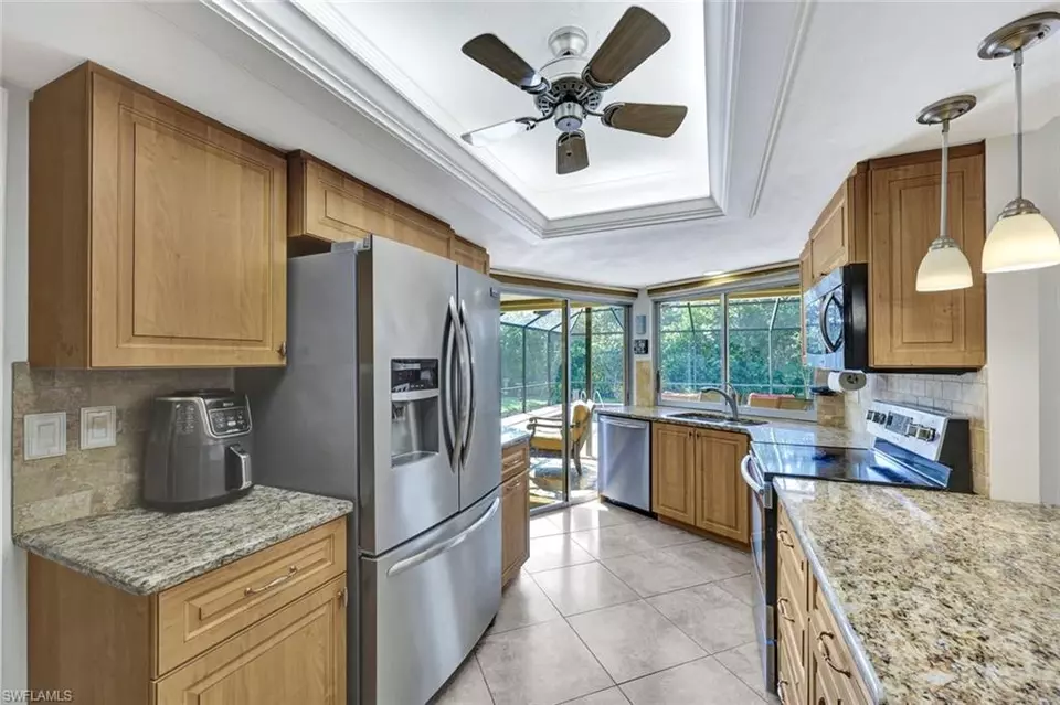 Kitchen - 5544 Pernod Dr, Fort Myers, FL 33919 photo 2 of 4