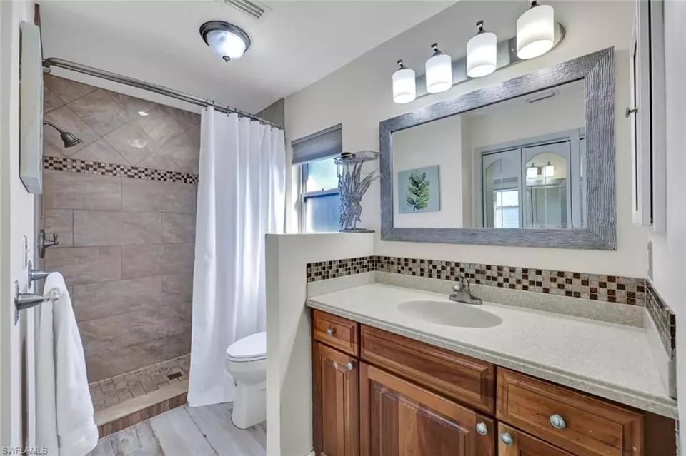 Bath - 5544 Pernod Dr, Fort Myers, FL 33919 photo 1 of 2