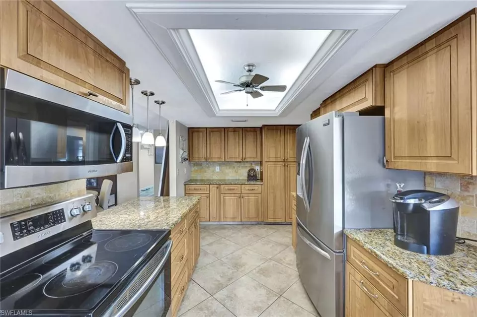 Kitchen - 5544 Pernod Dr, Fort Myers, FL 33919 photo 3 of 4