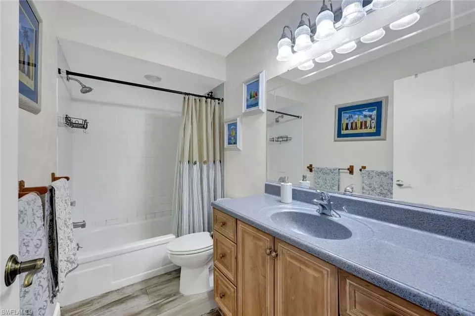 Bath - 5544 Pernod Dr, Fort Myers, FL 33919 photo 2 of 2