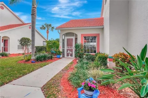 555 Windsor Sq #101, Naples, FL 34104