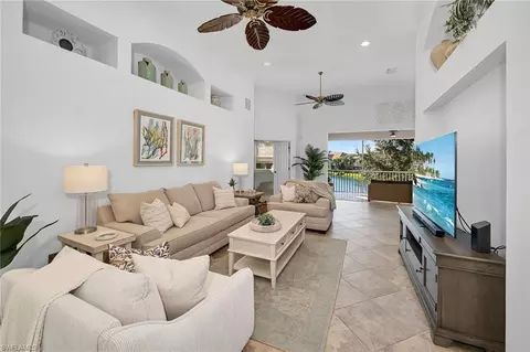 6686 Alden Woods Cir #202, Naples, FL 34113
