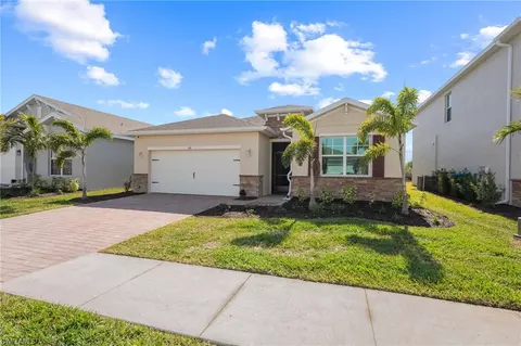366 Spring Hill Lake Loop, Cape Coral, FL 33993