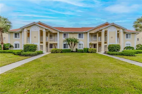 7761 Jewel Ln #202, Naples, FL 34109
