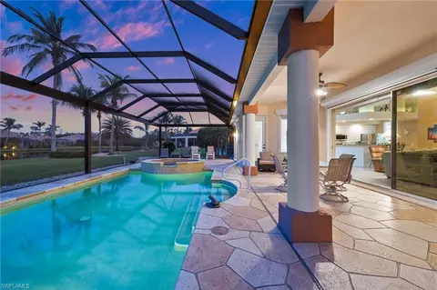 14911 Laguna Dr, Fort Myers, FL 33908