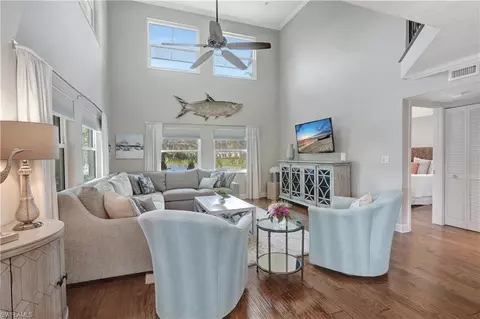 519 Club Side Dr #519, Naples, FL 34110