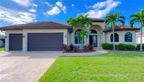1242 SW 4th Ct, Cape Coral, FL 33991