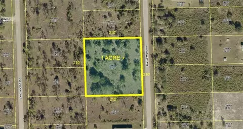 913 Broadway Ave, Lehigh Acres, FL 33972