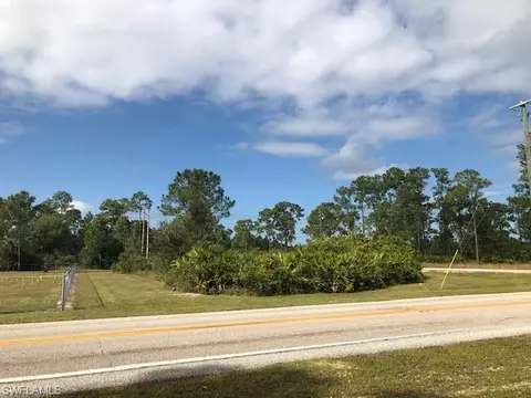 306 E 17th St, Lehigh Acres, FL 33972 photo 4