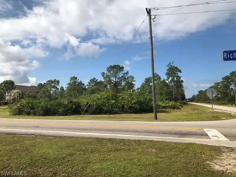 306 E 17th St, Lehigh Acres, FL 33972 photo 2