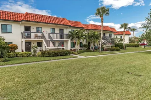 4257 27th Ct SW #202, Naples, FL 34116
