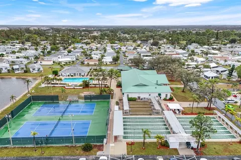 View/Area - 4620 Candlestick Ct E, Estero, FL 33928 photo 3 of 8