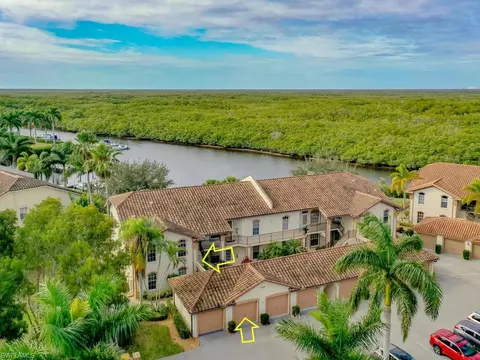 194 Newport Dr #901, Naples, FL 34114