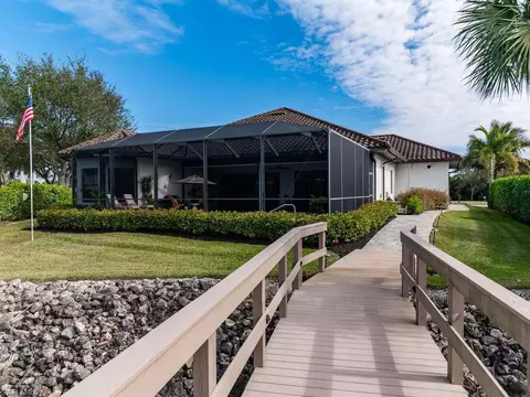 Exterior - 161 Cays Dr, Naples, FL 34114 photo 8 of 10