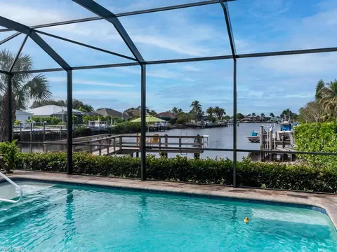 Exterior - 161 Cays Dr, Naples, FL 34114 photo 6 of 10