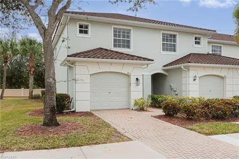 8615 Athena Ct, Lehigh Acres, FL 33971
