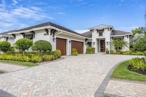 6839 Mangrove Ave, Naples, FL 34109