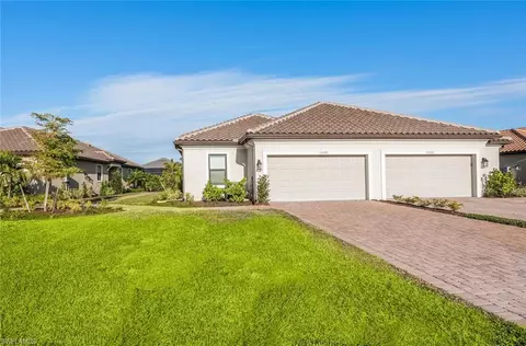 15597 Vittorio St, Naples, FL 34114