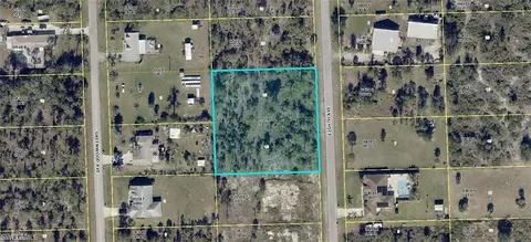 911 8th Ave, Lehigh Acres, FL 33972