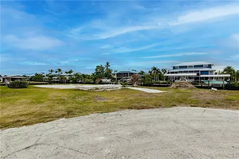 2680 Patterson Ct, Saint James City, FL 33956