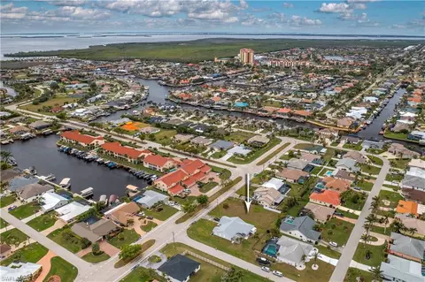 1205 El Dorado Pkwy W, Cape Coral, FL 33914