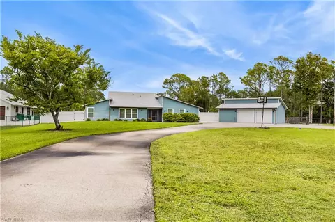 5761 Standing Oaks Ln, Naples, FL 34119