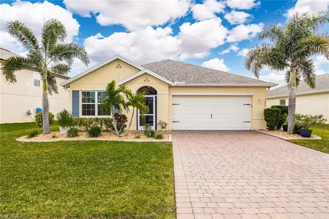 3474 Acapulco Cir, Cape Coral, FL 33909
