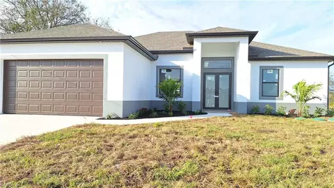 2612 23rd St SW, Lehigh Acres, FL 33976