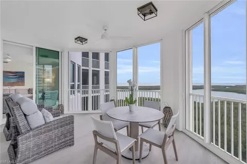 285 Grande Way #1406, Naples, FL 34110